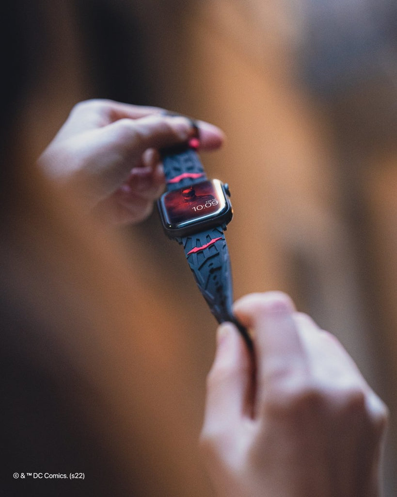 DC Comics - Batman Shadow Armor 3D Smartwatch Band - MobyFox